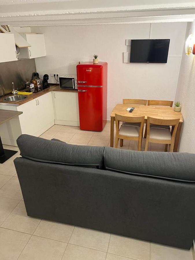 Apartament La Cova Пералада Экстерьер фото